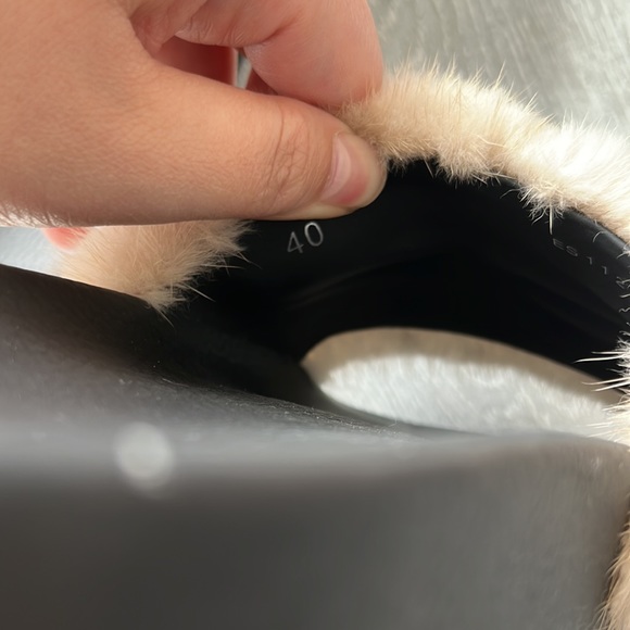 Authentic givenchy mini slides - Picture 6 of 6